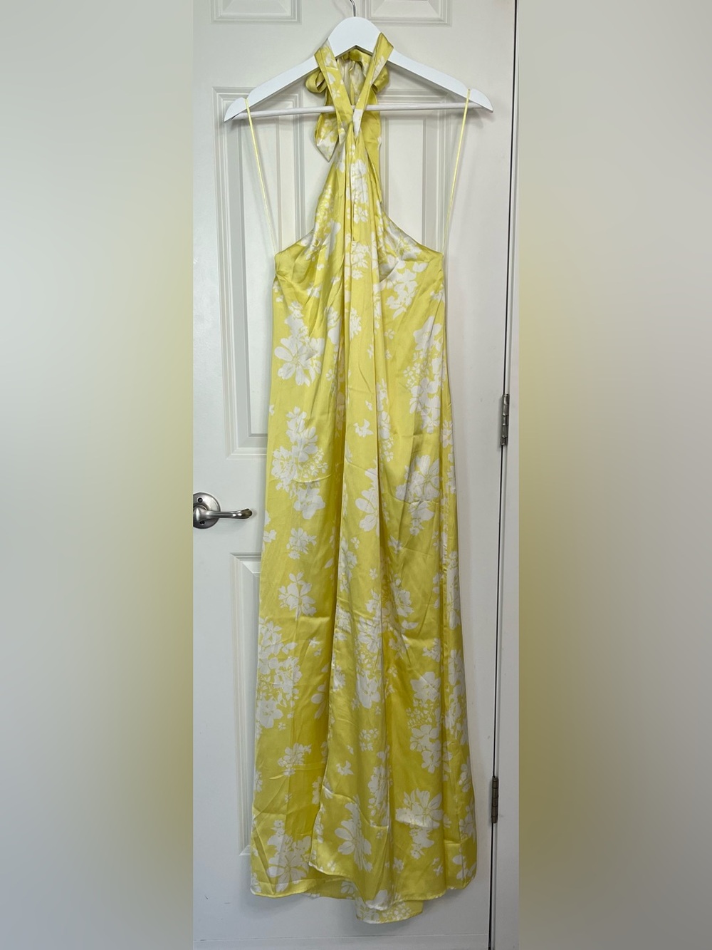 ☀️🔥Elan Lemon Yellow and White Floral Halter Maxi Dress🔥🌞 - Picture 2 of 7